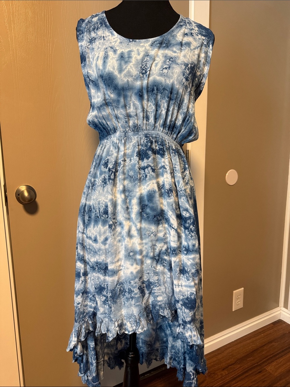 Sleeveless Blue Tie-Dye High-Low Dress with Ruffle Hem